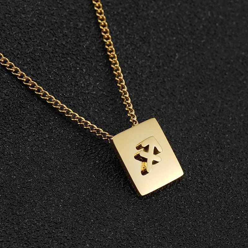 Collier Astro Power.
