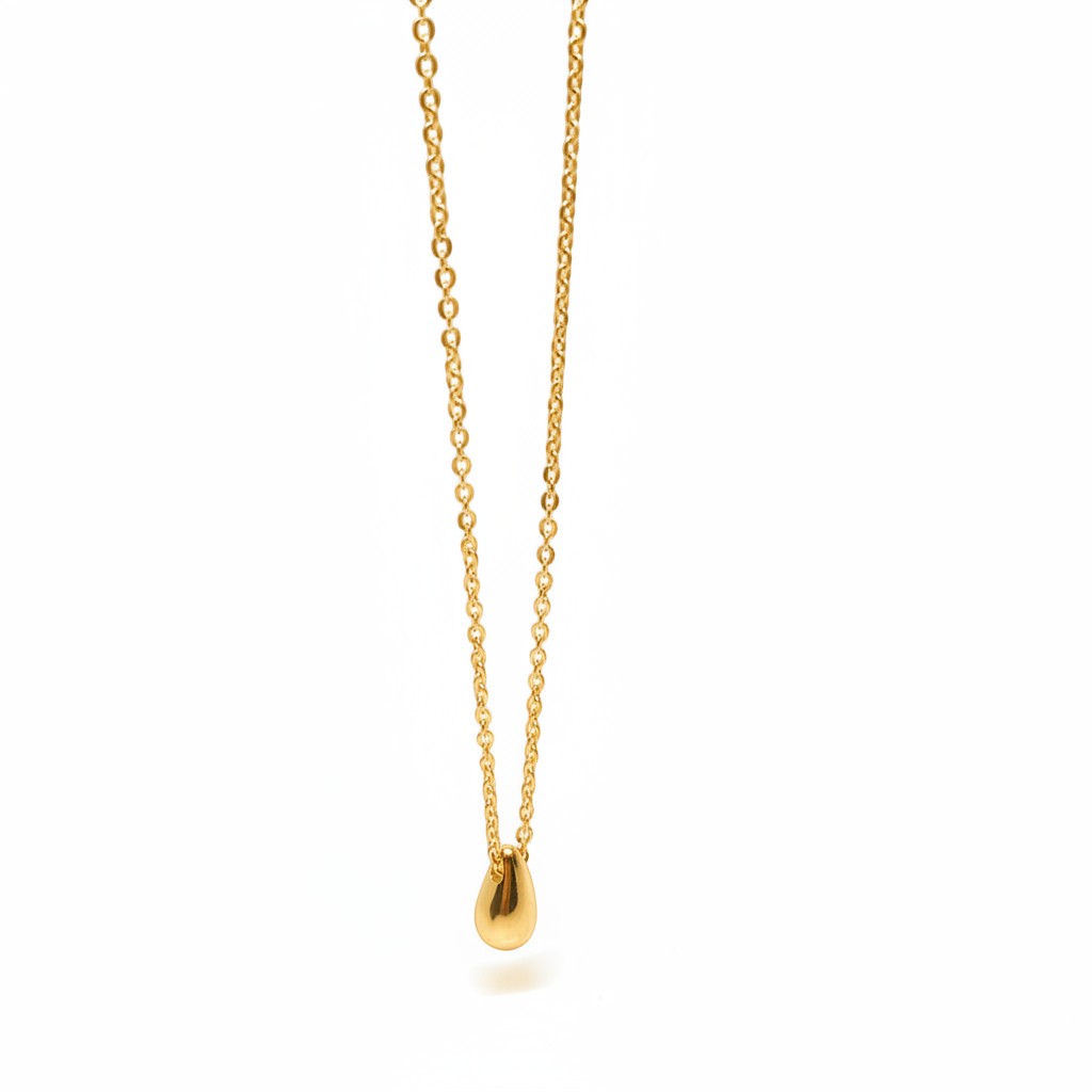 Majoa silver teardrop pendant necklace, minimalist and adjustable chain, water-resistant.